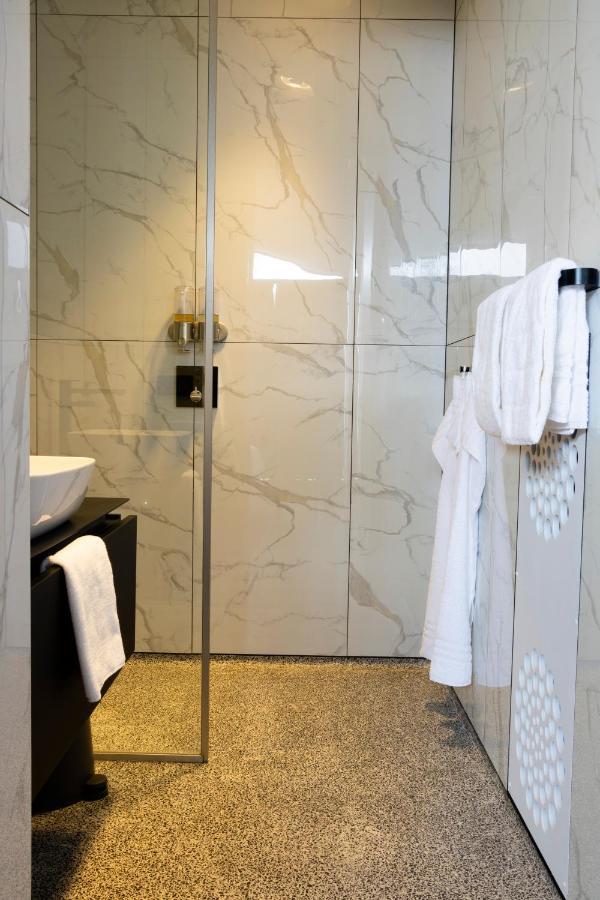 De 6 Linden Boutique Hotel สเลาส์ ภายนอก รูปภาพ